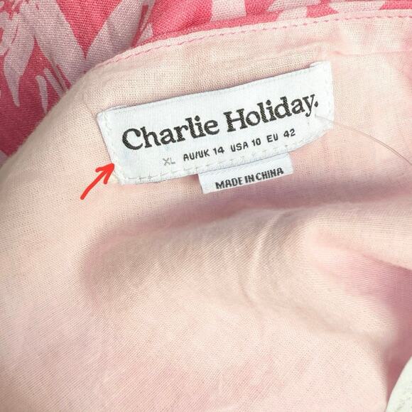 Charlie Holiday Pink Floral Tropical Hibiscus Crop Top size XL - Picture 13 of 14